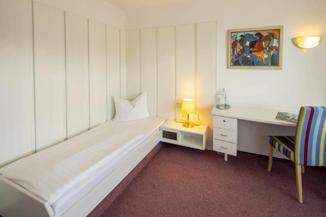 Hotel Gloria Superior Stuttgart 3*,