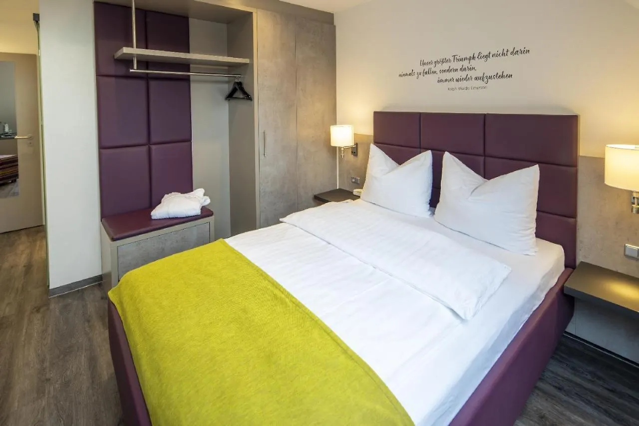 Hotel Gloria Superior location
